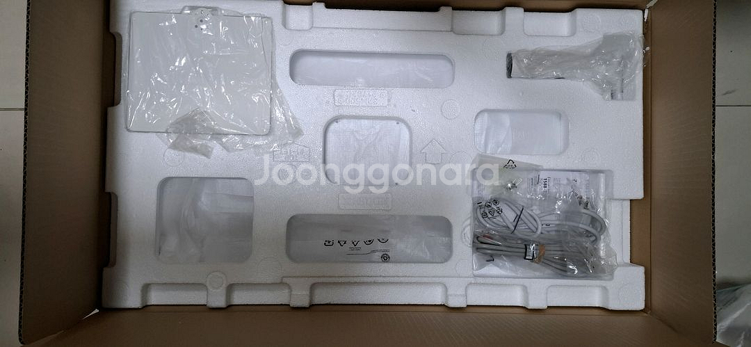 삼성 스마트 모니터 M5 32인치--2