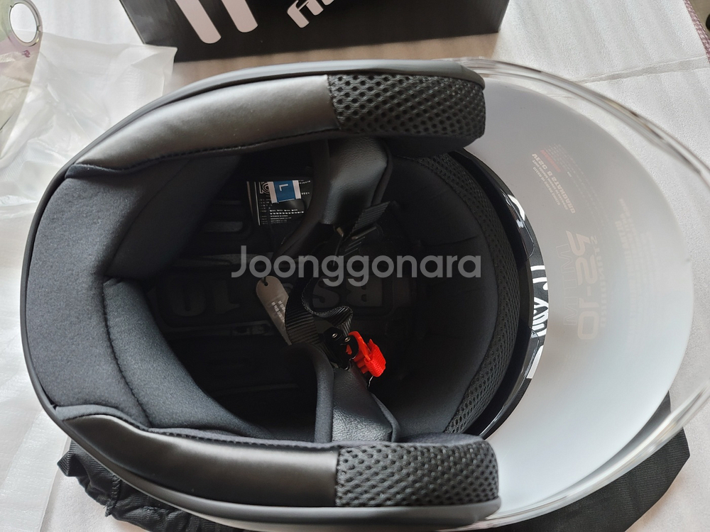 RS-10 헬멧팝니다.--5