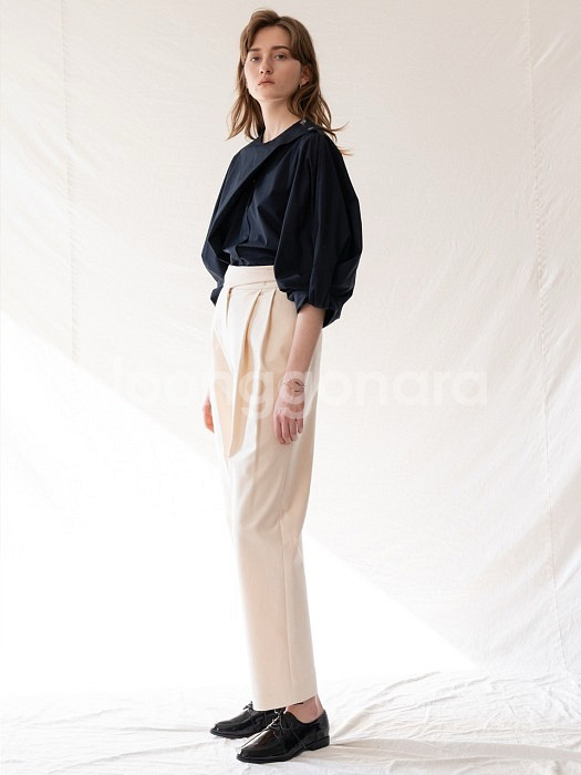 킨더살몬 트위스트 볼륨 슬리브 블라우스--4