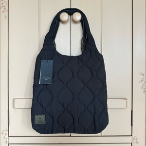 위크엔드 막스마라 나일론 퀼팅백 ,퀼팅 패딩 가방