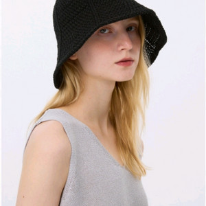 새상품 쉬즈미스 니트 버킷햇 모자 여자 크로쉐 98,000=>15,000