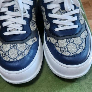 구찌 GG 패턴 스니커즈
