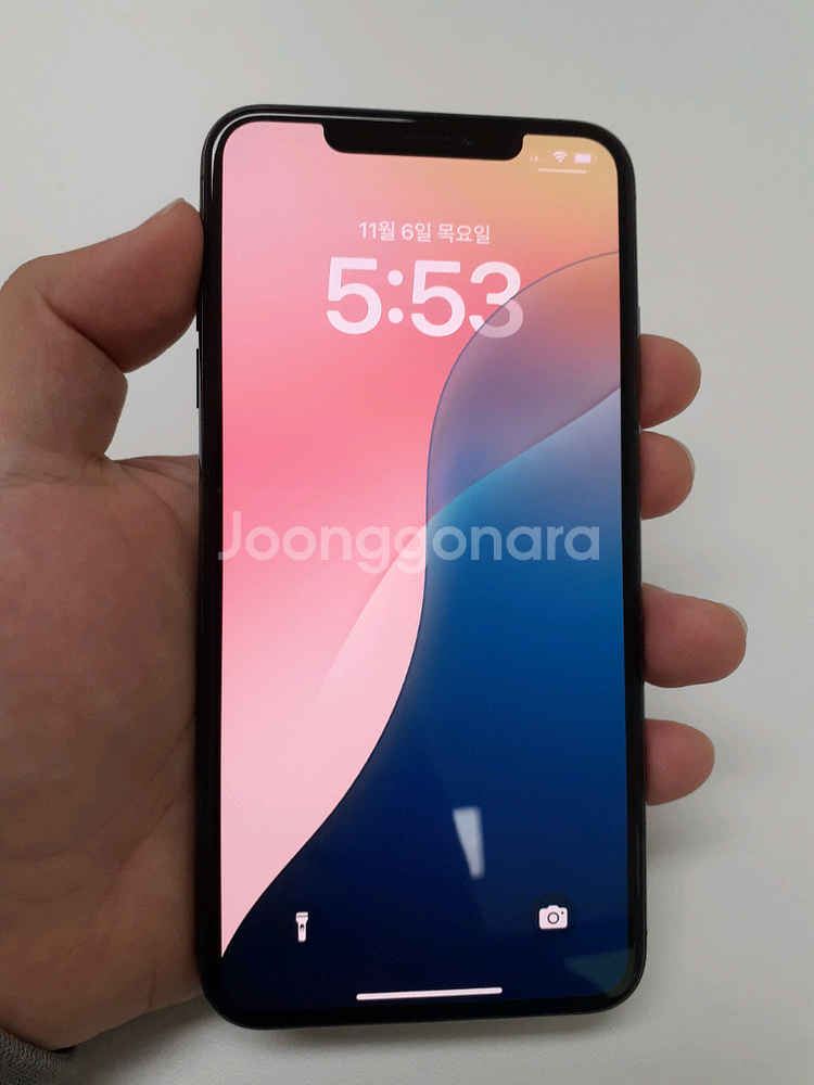 아이폰 XS MAX 256기가 스페이스 그레이 팝니다.--1