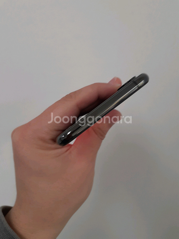 아이폰 XS MAX 256기가 스페이스 그레이 팝니다.--3