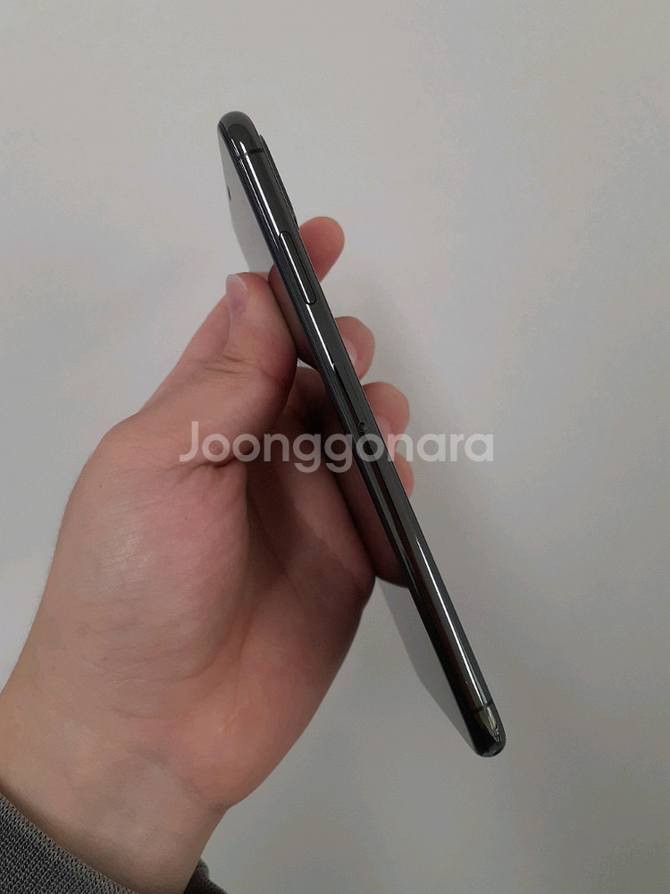 아이폰 XS MAX 256기가 스페이스 그레이 팝니다.--4