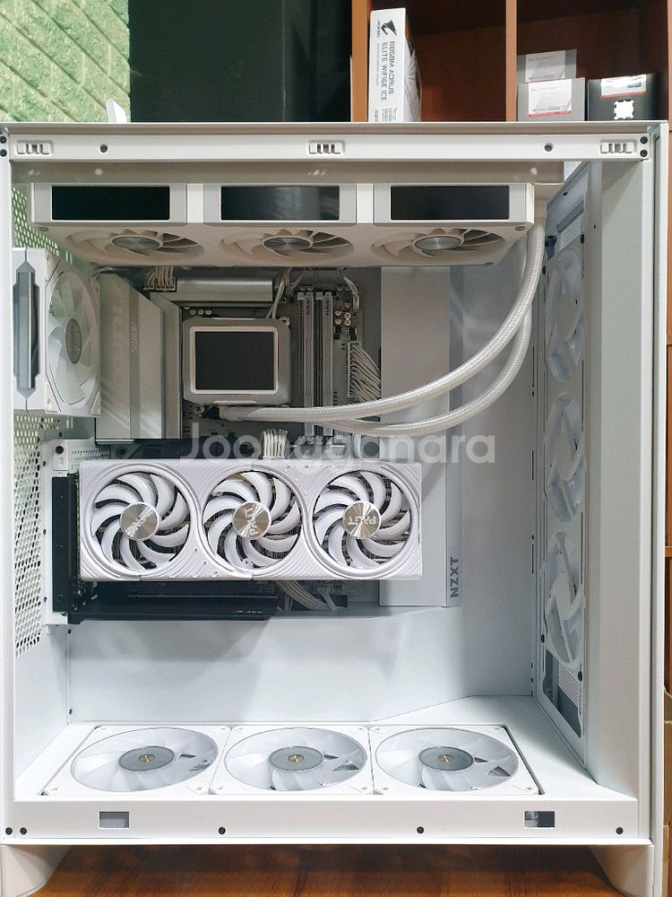 미사용 ) 9800X3D & RTX5070 컴퓨터 앤드급--1