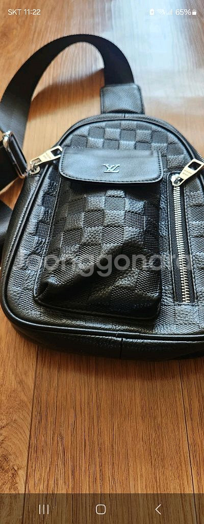 루이비통 메신저백--0