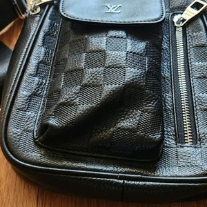 루이비통 메신저백