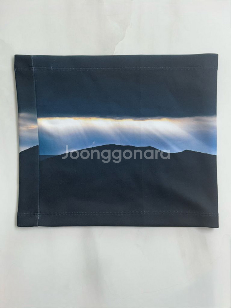 유즈(YUSE) glimmer of light 튜브탑--2