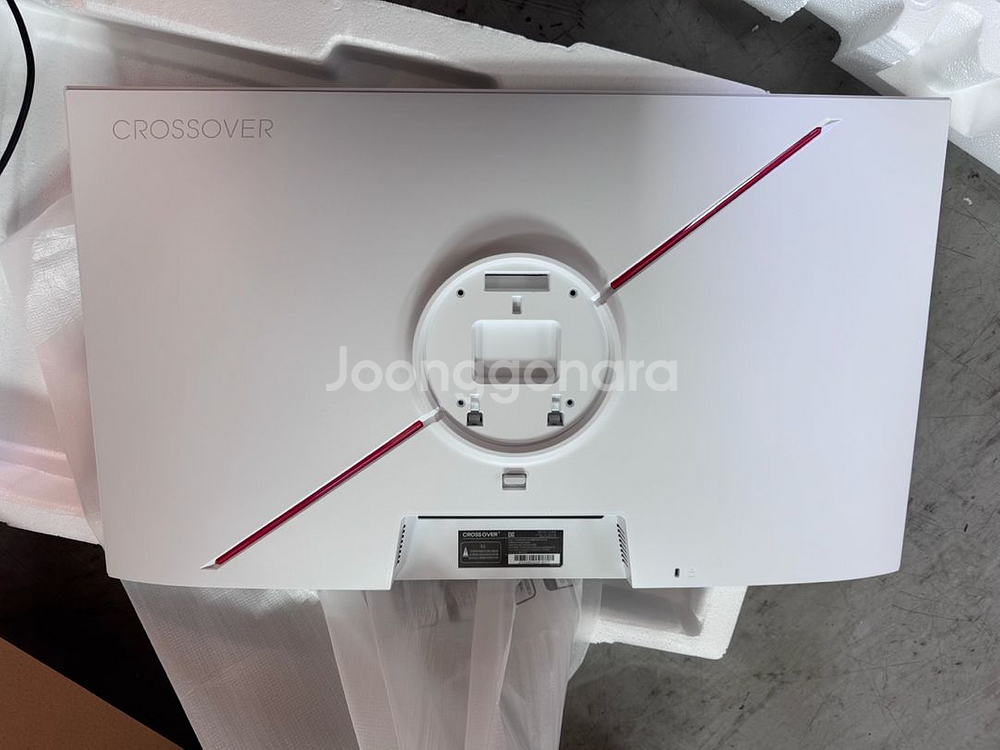 크로스오버 27인치 4K 모니터--3