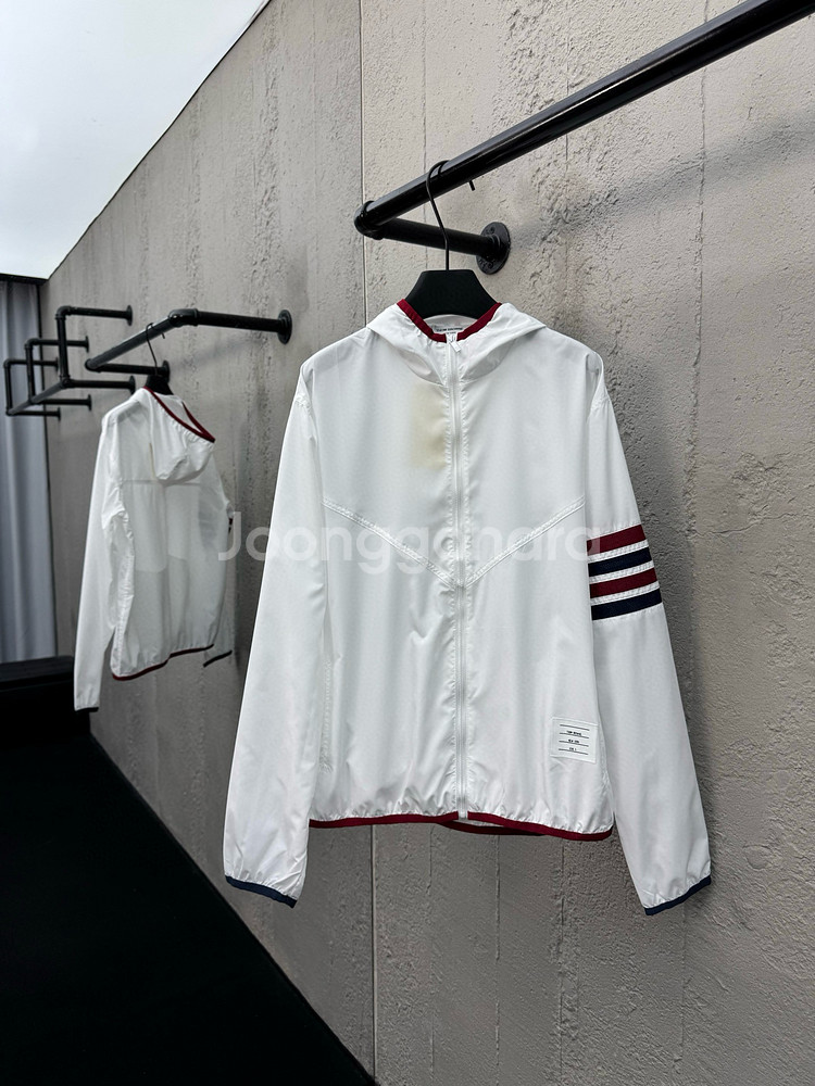 <톰브ㅣ라운> 새상품 / 바람막이 / 2 (약 100~105 / 여성 77 이상)--0