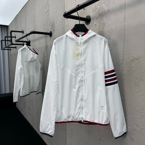 <톰브ㅣ라운> 새상품 / 바람막이 / 2 (약 100~105 / 여성 77 이상)