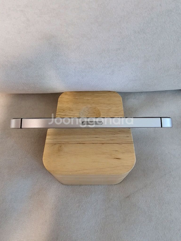 아이폰 SE1 스페이스 그레이 16G 판매!(배터리100%)--3