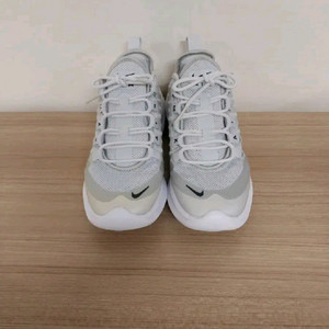 여성 나이키 에어맥스 엑시스 운동화 (220)