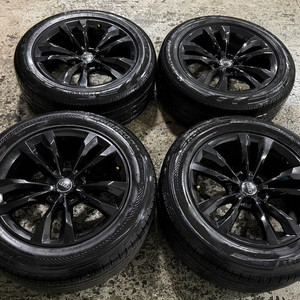 아우디Q7 정품 19인치 휠타이어 판매