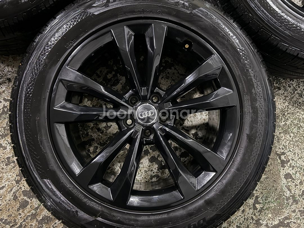 아우디Q7 정품 19인치 휠타이어 판매--2