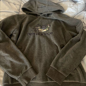 뉴발란스 후리스 후드티