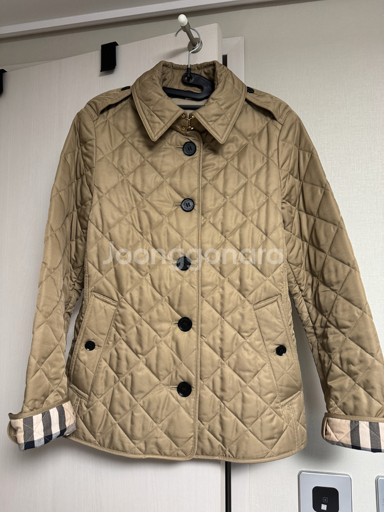 버버리 프랭크비 퀼팅 자켓 (베이지 S)--0