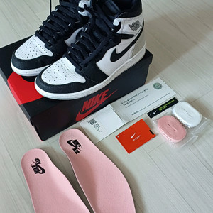 나이키 조던1 OG 블리치드코랄 255