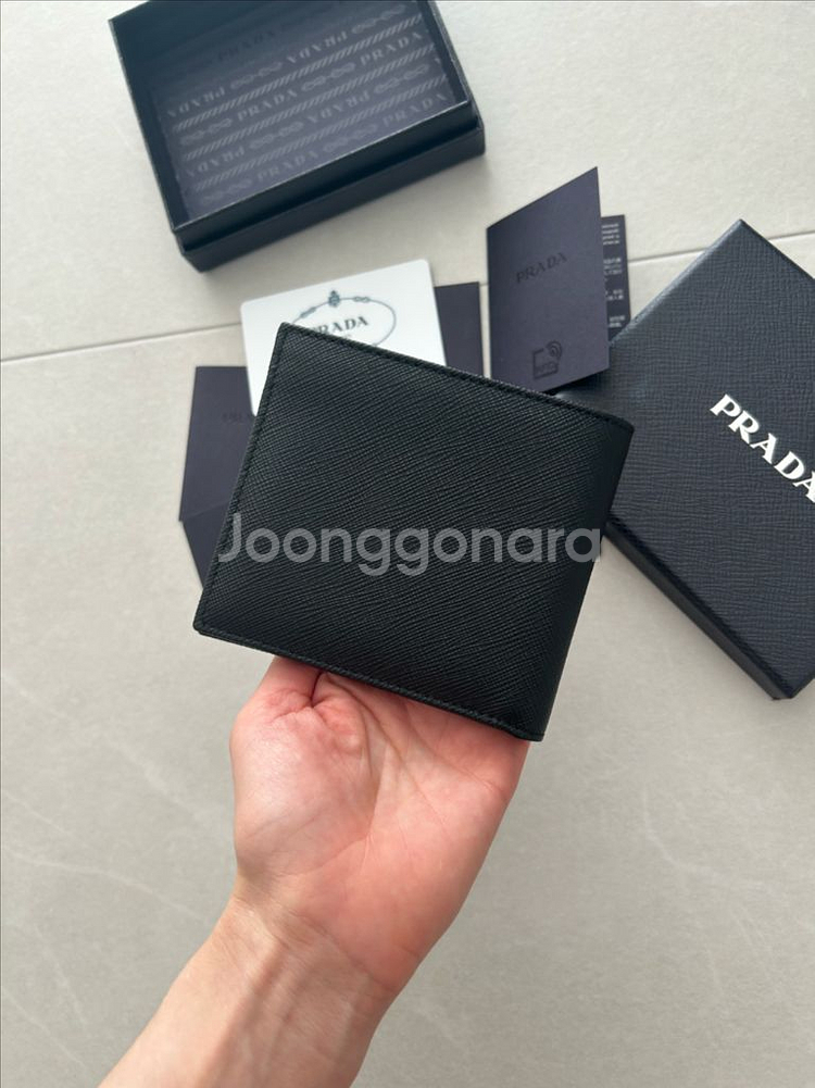 프라다 사피아노 삼각로고 블랙 반지갑 2MO513 QH--3