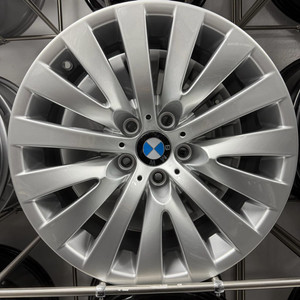 BMW F바디 18인치 정품 새상품급 싸게팝니다.