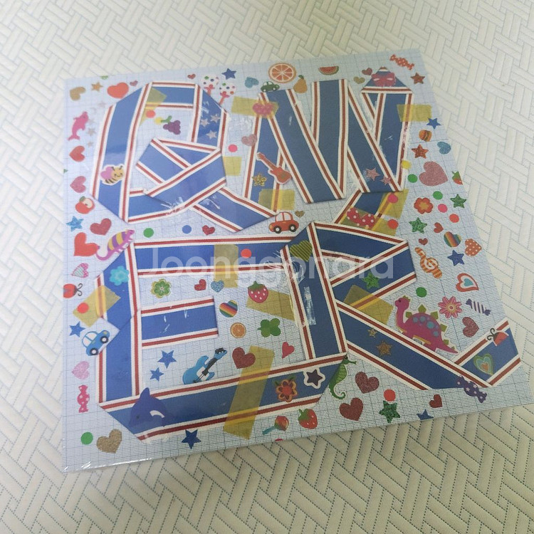 QWER LP [Beyond the Discord]--0