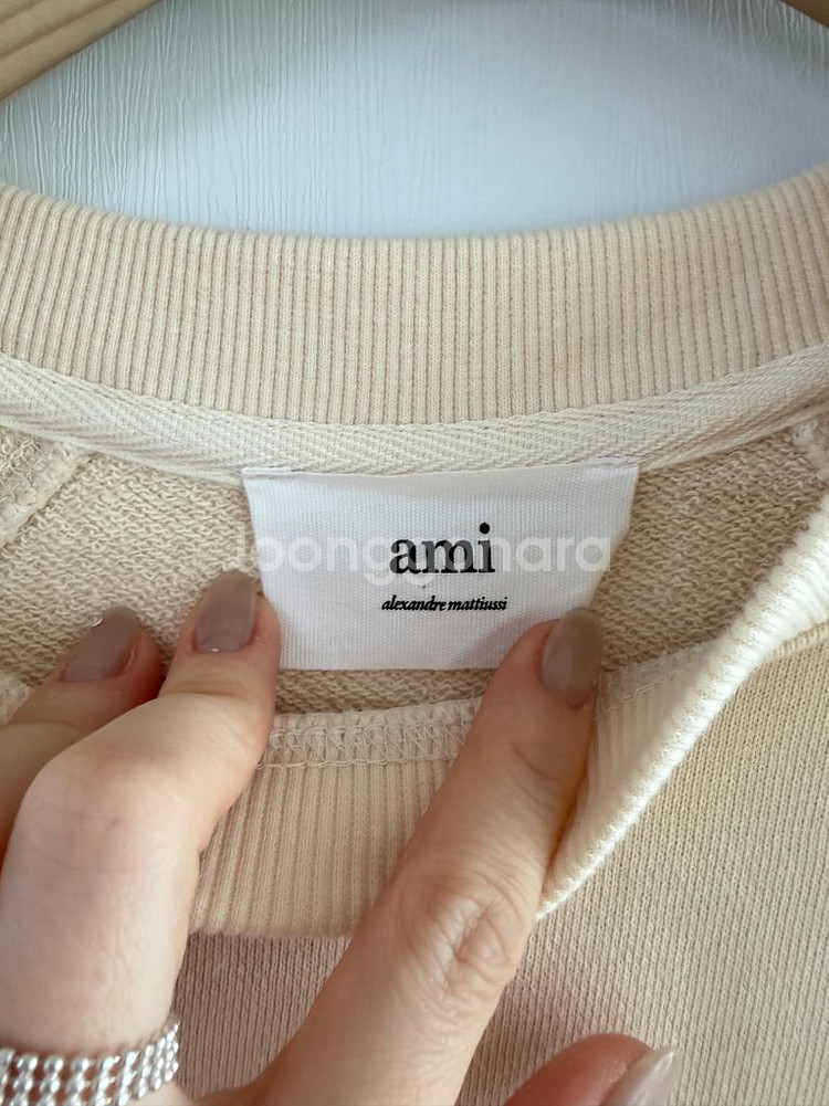 정품 아미 하트 로고 맨투맨--2