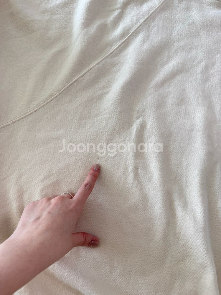 정품 아미 하트 로고 맨투맨--7