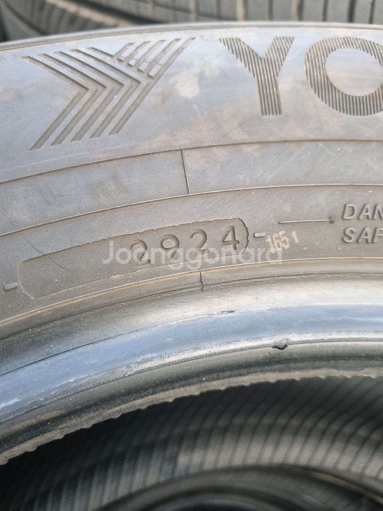 235 60 16 요코하마 중고타아어 판매--4