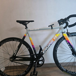 (쿨거환영)엔진11 크리딧 픽시 자전거