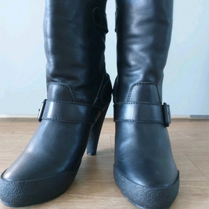 슈콤마보니 양털 부츠