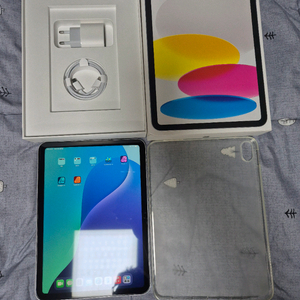 아이패드 11세대 a16 128기가 실버 (대전직거래)