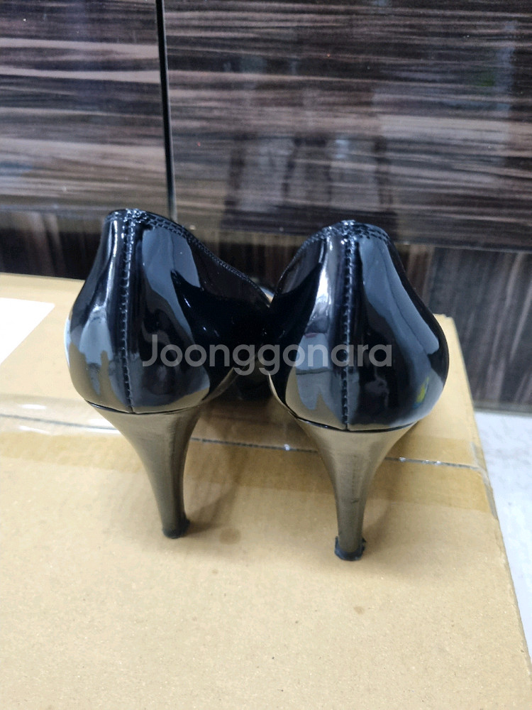 레이첼콕스 블랙 에나멜 펌프스 235 8cm--1