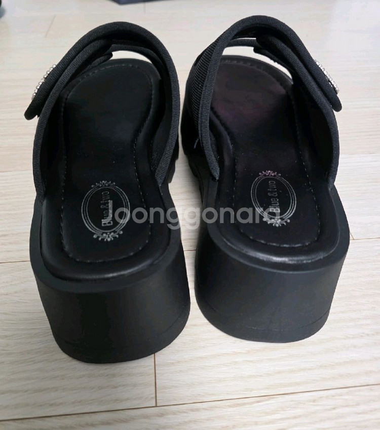 여성용 블랙 샌들--1