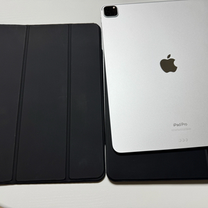 아이패드 프로 12.9 M2 256GB + 매직키보드 + 케이스2개