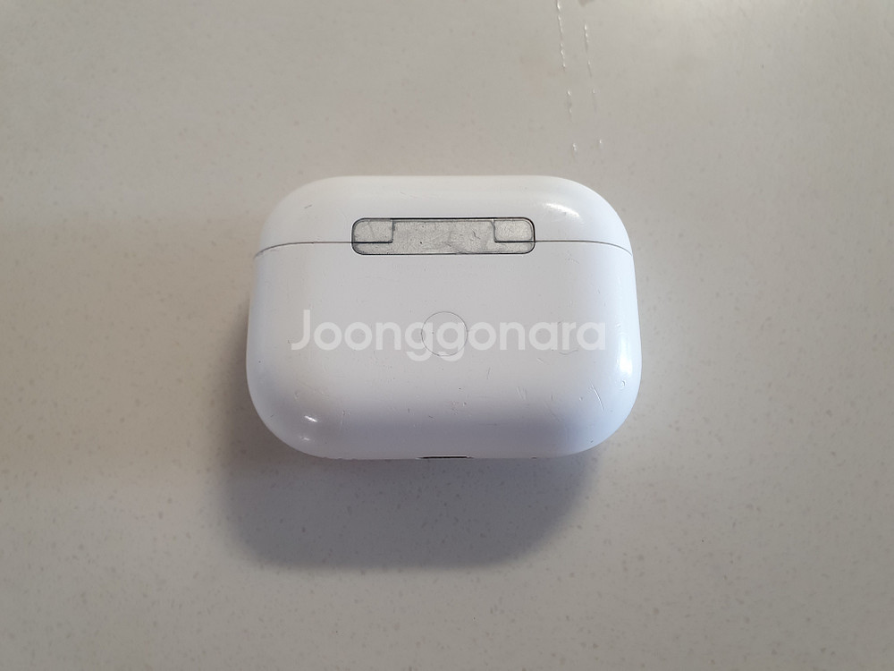 에어팟 프로 2세대 충전케이스--2