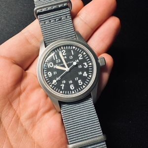 해밀턴 카키필드 메카니컬 38mm 운모 글라스 시계판매