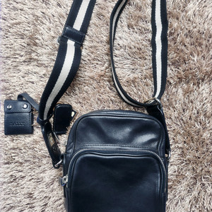 발리 레더 크로스백