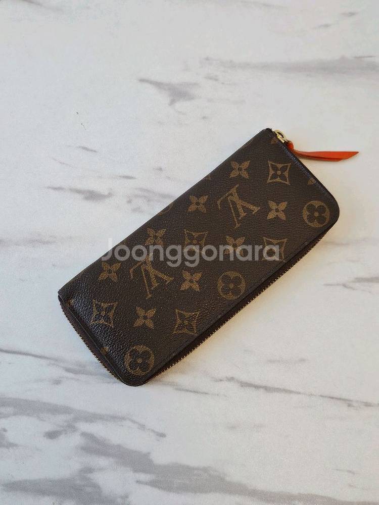 루이비통 모노그램 지퍼돌이 장지갑--1