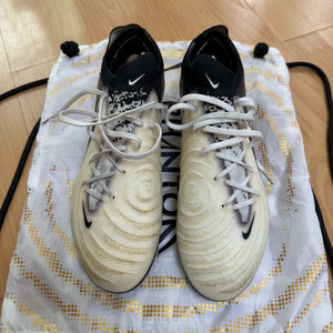 나이키 팬텀 GX2 엘리트 AG 축구화 S급 275