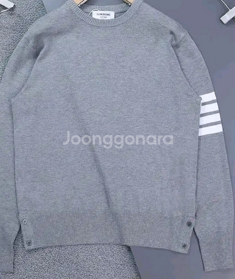 톰브라운 스트라이프 니트 스웨터--1