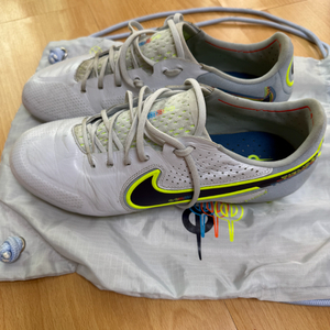 나이키 티엠포 레전드9 엘리트 HG 천연가죽 축구화 275mm