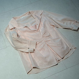 잇미샤 핑크 셔링 셔츠 블라우스 // 한섬 마인 랑방