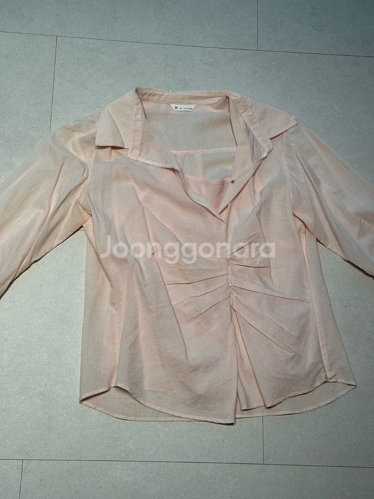 잇미샤 핑크 셔링 셔츠 블라우스 // 한섬 마인 랑방--1