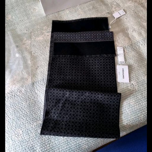 페라가모 울100머플러 새제품