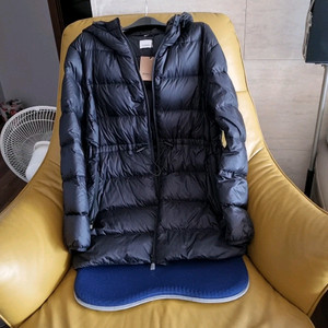 버버리 아스펜 구스패딩 블랙 여성 L77~88