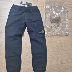 스톤아일랜드 키즈 와펜 카고 조거팬츠