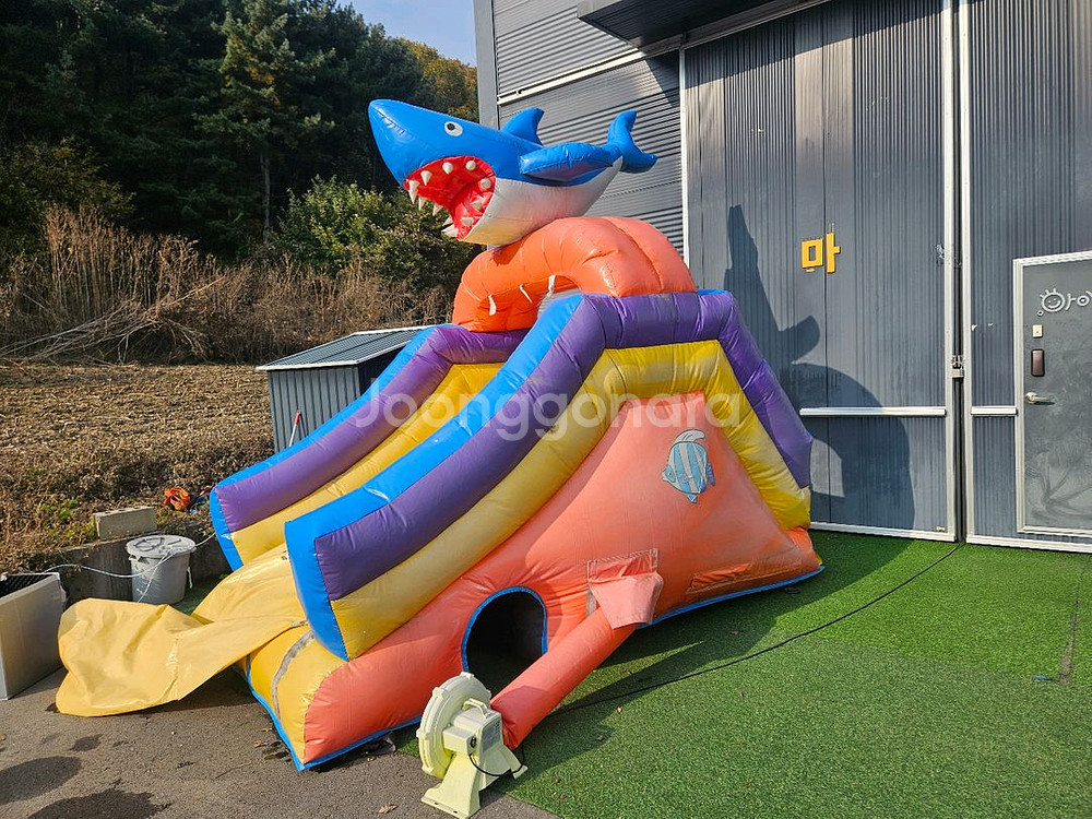 미끄럼틀 에어바운스, 수영장--0