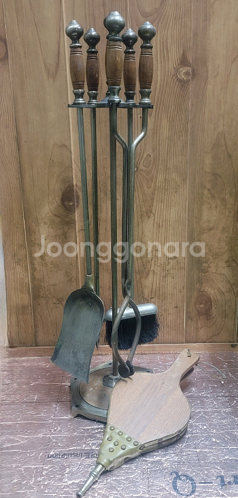 앤틱 벽난로 도구 세트--1