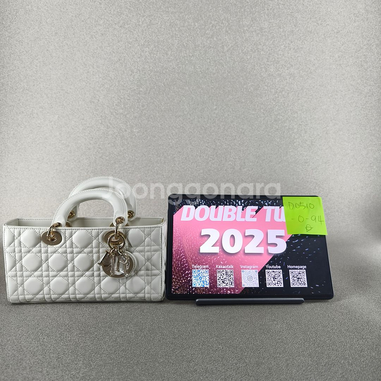 여왕 디조이 팝니당--0